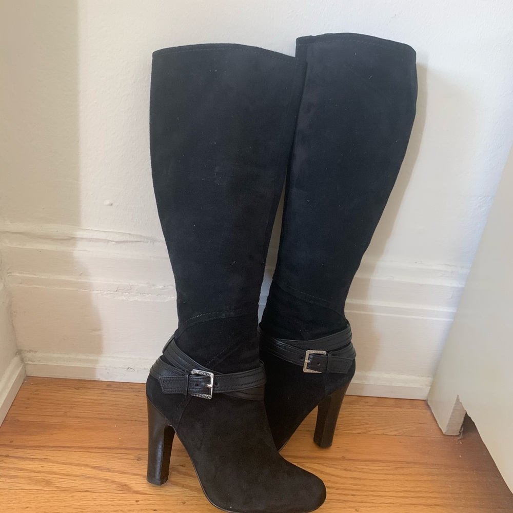 Black Suede Boots - Sz 6 🌹